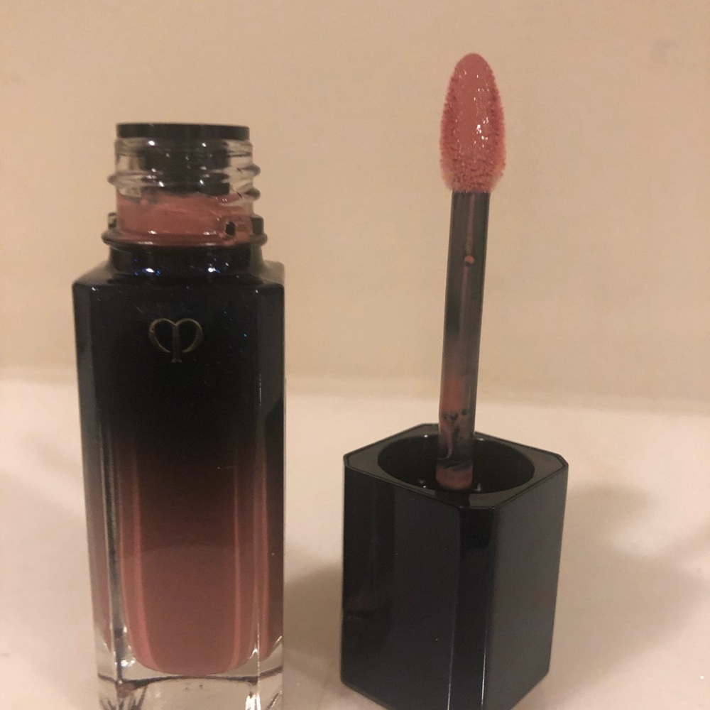 new Cleau de Pau rouge shine liquid lipstick
